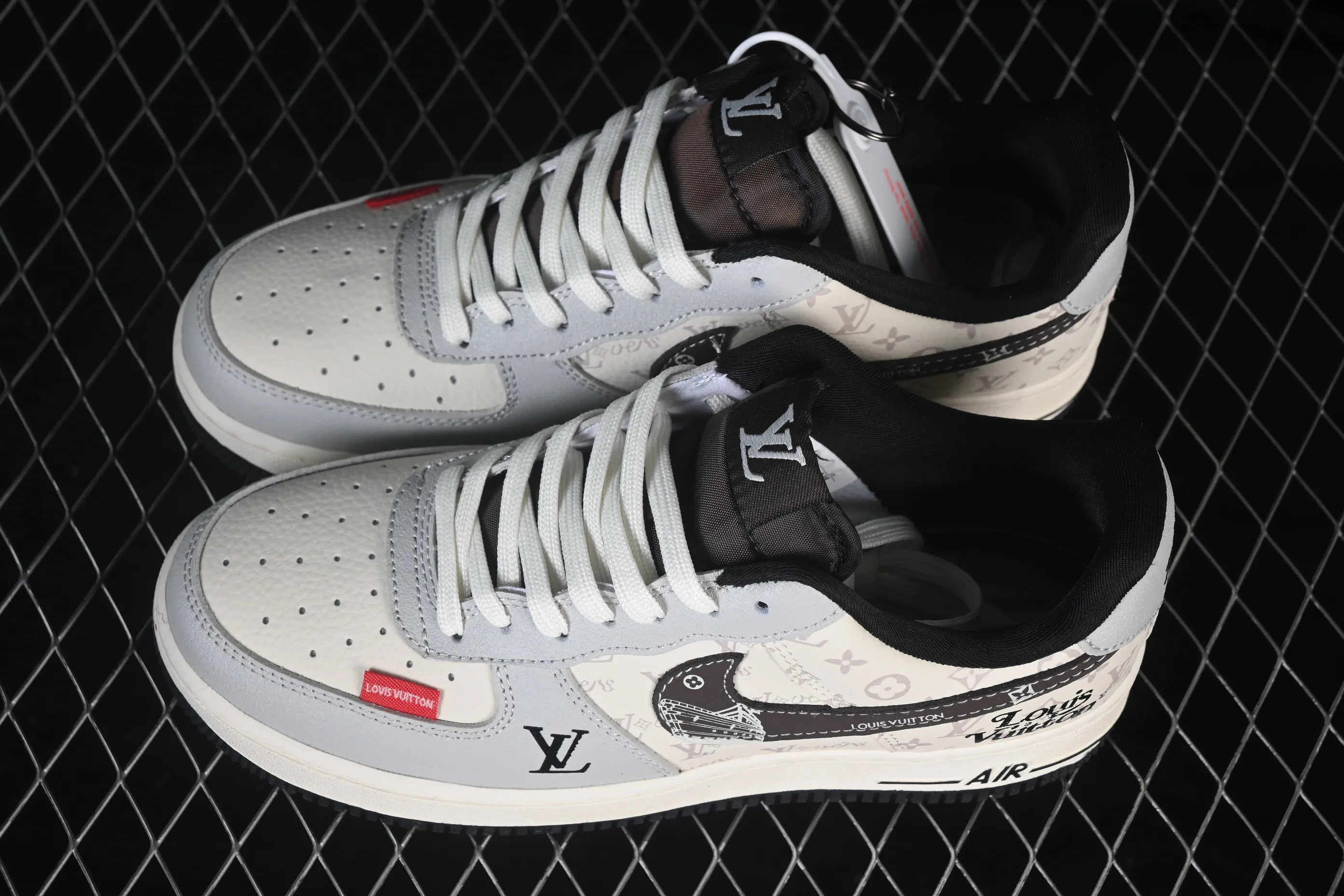 All categories Nk Air Force 1 Air Force series Nk Air Force 1 Low Air Force low-top Nike Air Force 1'07 Low Gray and white contrast Air Force 1 low-top casual sneakers DF0188-138